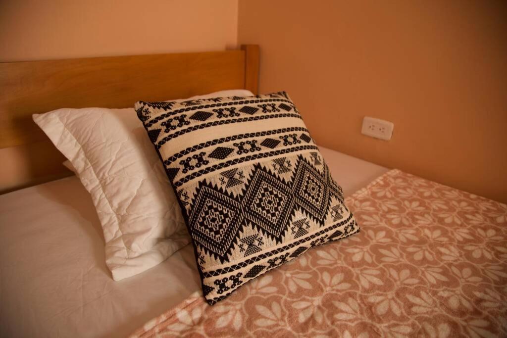 Great Location ! 4 Bedroom Home In The Heart Of Картахена Экстерьер фото
