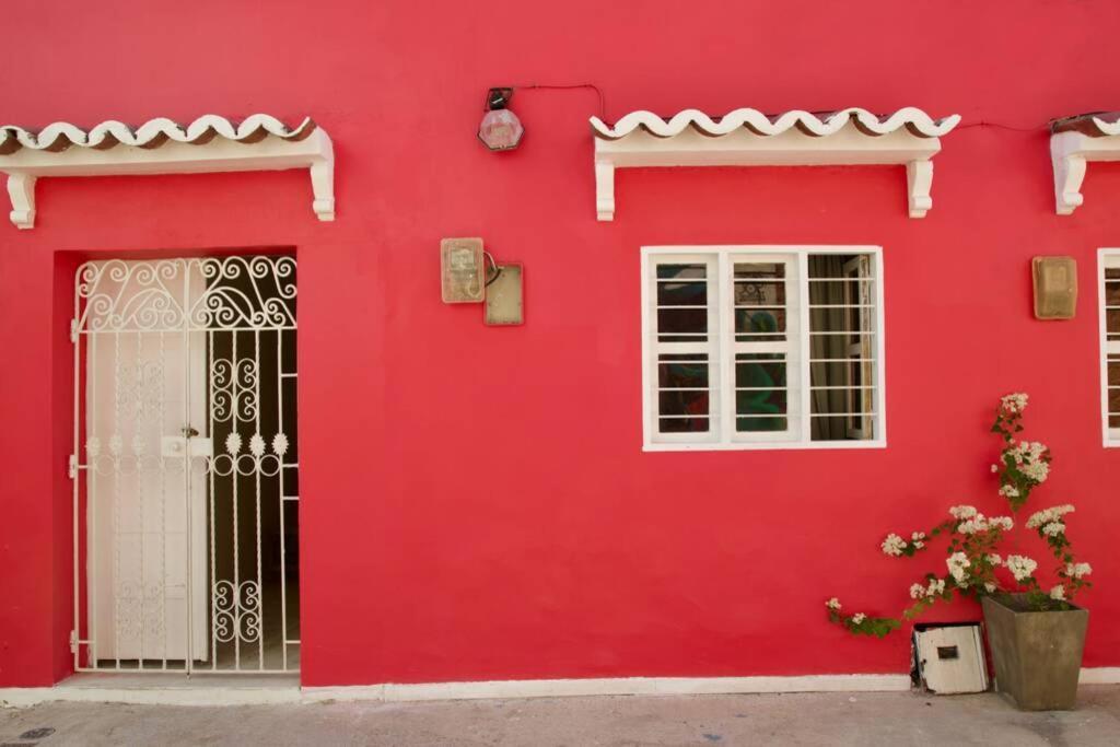 Great Location ! 4 Bedroom Home In The Heart Of Картахена Экстерьер фото