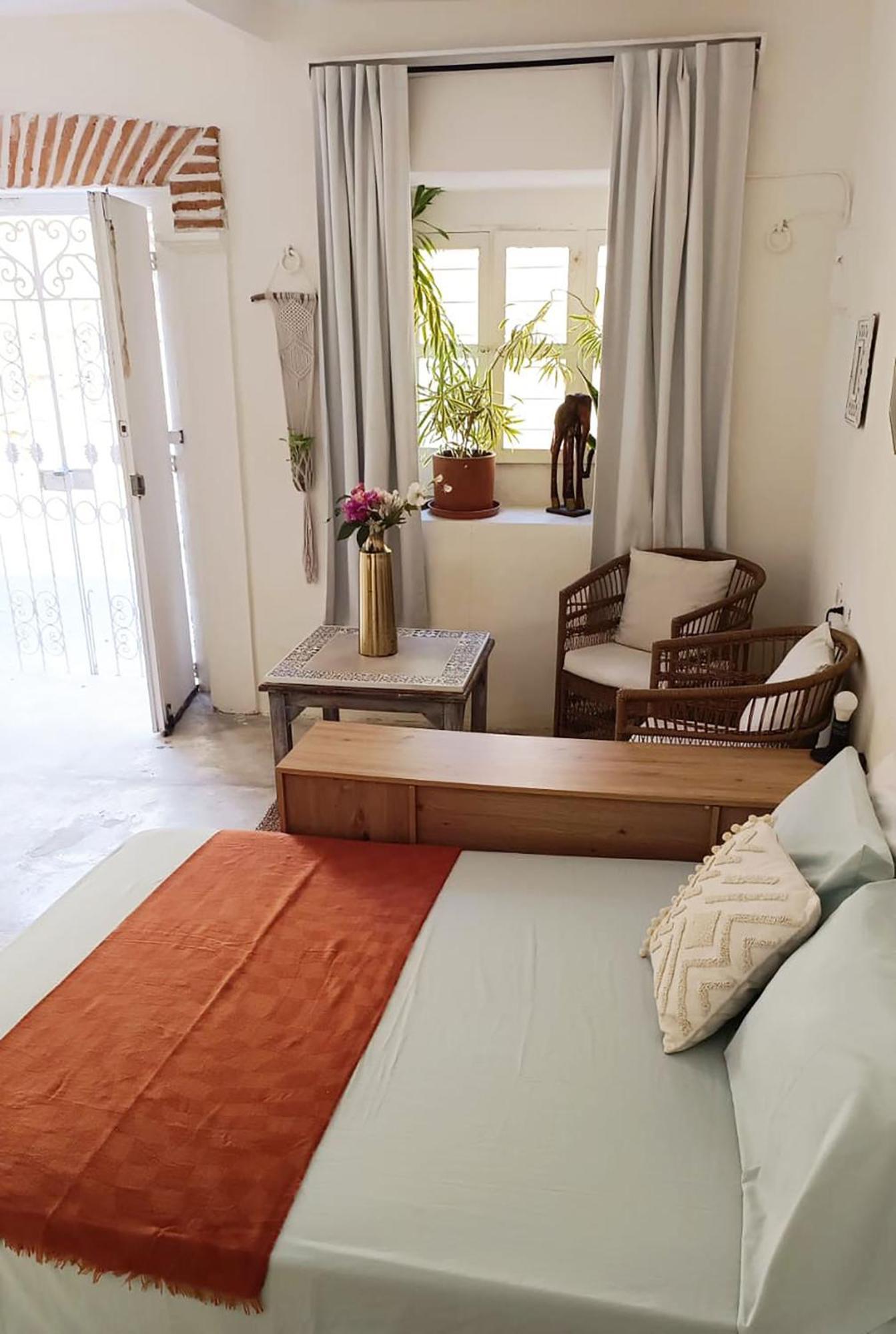 Great Location ! 4 Bedroom Home In The Heart Of Картахена Экстерьер фото